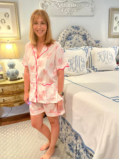Short Sleeve Scallop Pajama Short Set in Pink Bows