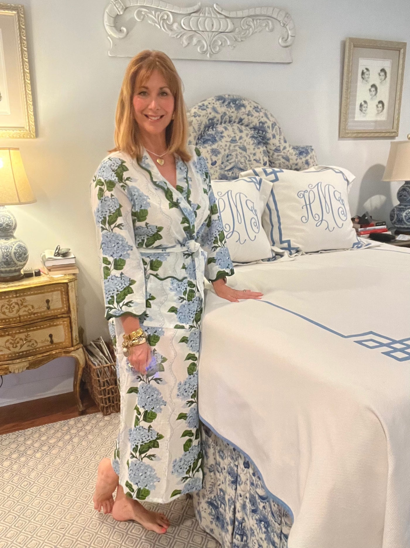Scalloped Robe in Climbing Hydrangea