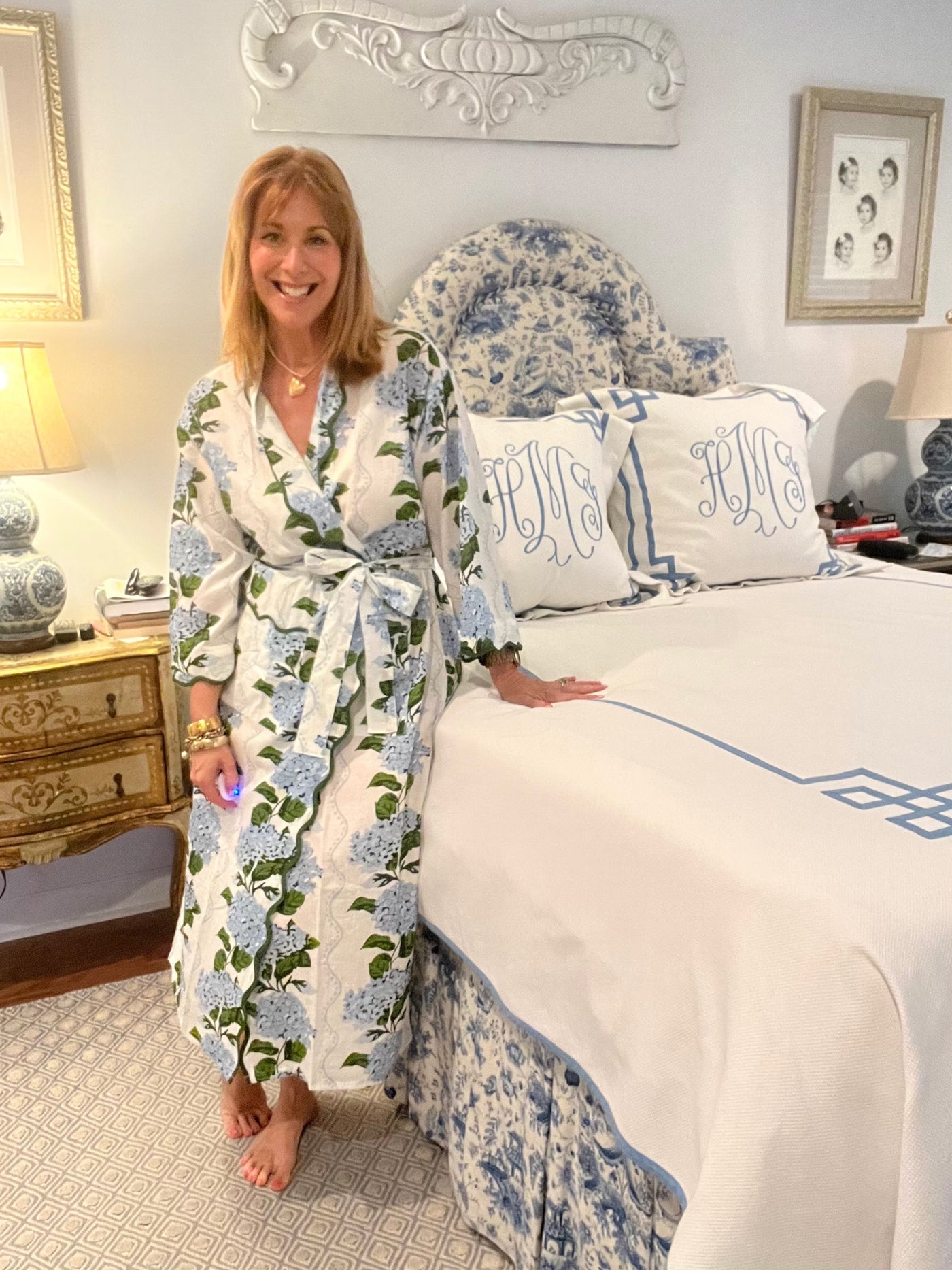 Scalloped Robe in Climbing Hydrangea